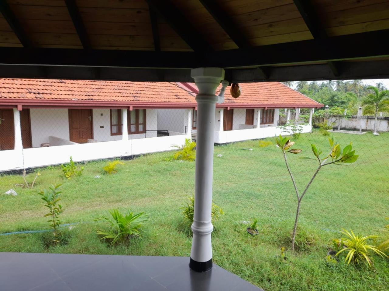 Hotel Blu Marine Nilaveli Trincomalee Esterno foto